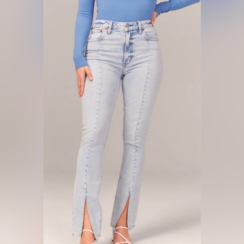 Abercrombie & Fitch Curve Love The Skinny High Rise Light Denim Jeans